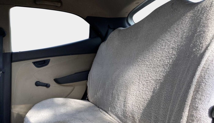 2012 Hyundai Eon ERA +, Petrol, Manual, 43,767 km, Right Side Rear Door Cabin