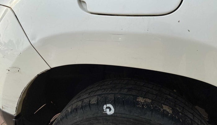 2017 Renault Duster 85 PS RXS MT DIESEL, Diesel, Manual, 1,03,331 km, Right quarter panel - Lining has minor damage