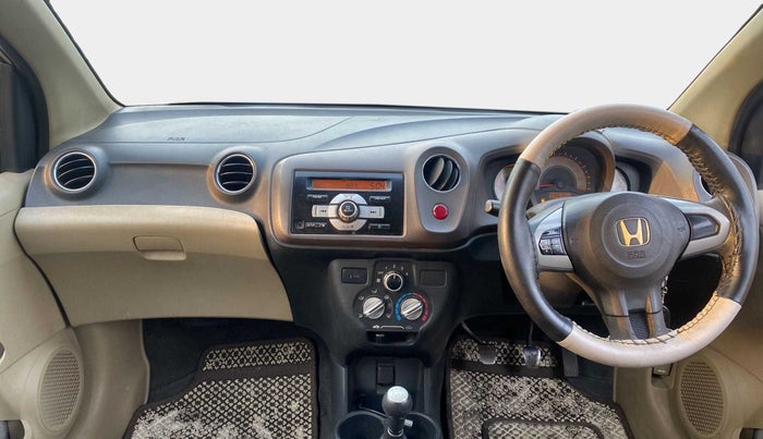 2011 Honda Brio S(O) MT, Petrol, Manual, 1,15,608 km, Dashboard