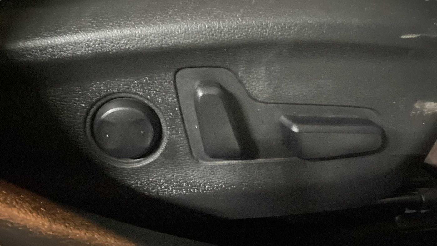 2019 Hyundai New Elantra 2.0 SX(O) AT PETROL, Petrol, Automatic, 43,333 km, Driver Side Adjustment Panel