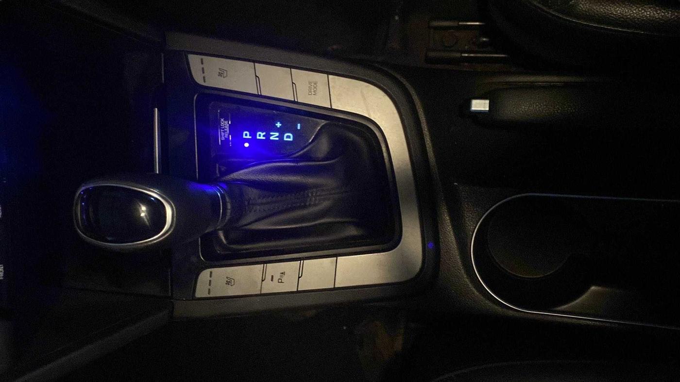 2019 Hyundai New Elantra 2.0 SX(O) AT PETROL, Petrol, Automatic, 43,333 km, Gear Lever