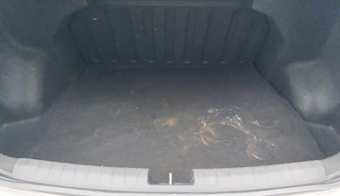 2016 Hyundai Xcent S AT 1.2, Petrol, Automatic, 64,011 km, Boot Inside