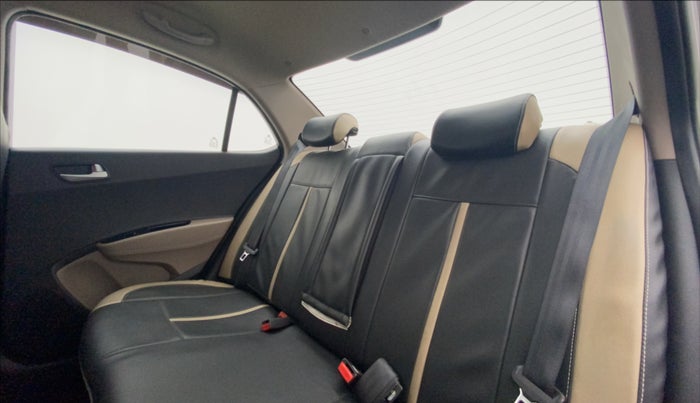 2016 Hyundai Xcent S AT 1.2, Petrol, Automatic, 64,011 km, Right Side Rear Door Cabin
