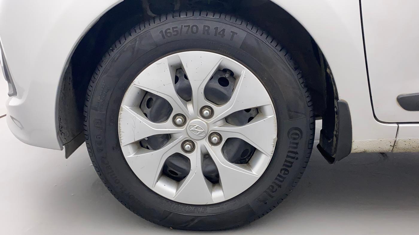 2016 Hyundai Xcent S AT 1.2, Petrol, Automatic, 64,011 km, Left Front Wheel