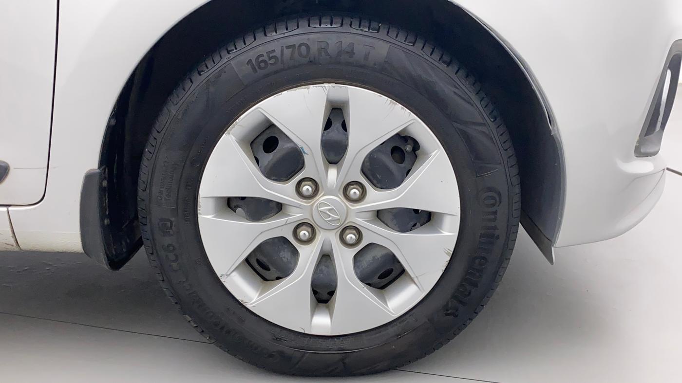 2016 Hyundai Xcent S AT 1.2, Petrol, Automatic, 64,011 km, Right Front Wheel