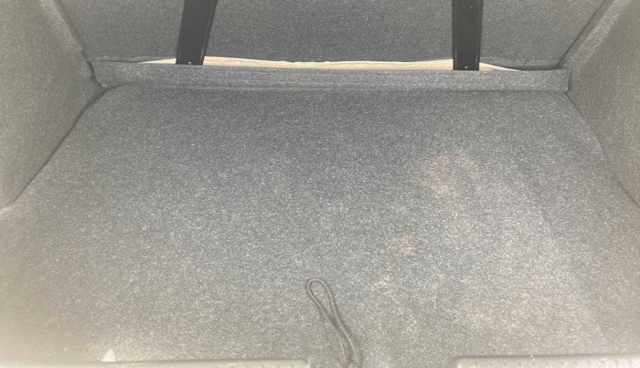 2022 Maruti Dzire ZXI, Petrol, Manual, 5,712 km, Boot Inside