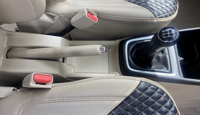 2022 Maruti Dzire ZXI, Petrol, Manual, 5,712 km, Gear Lever