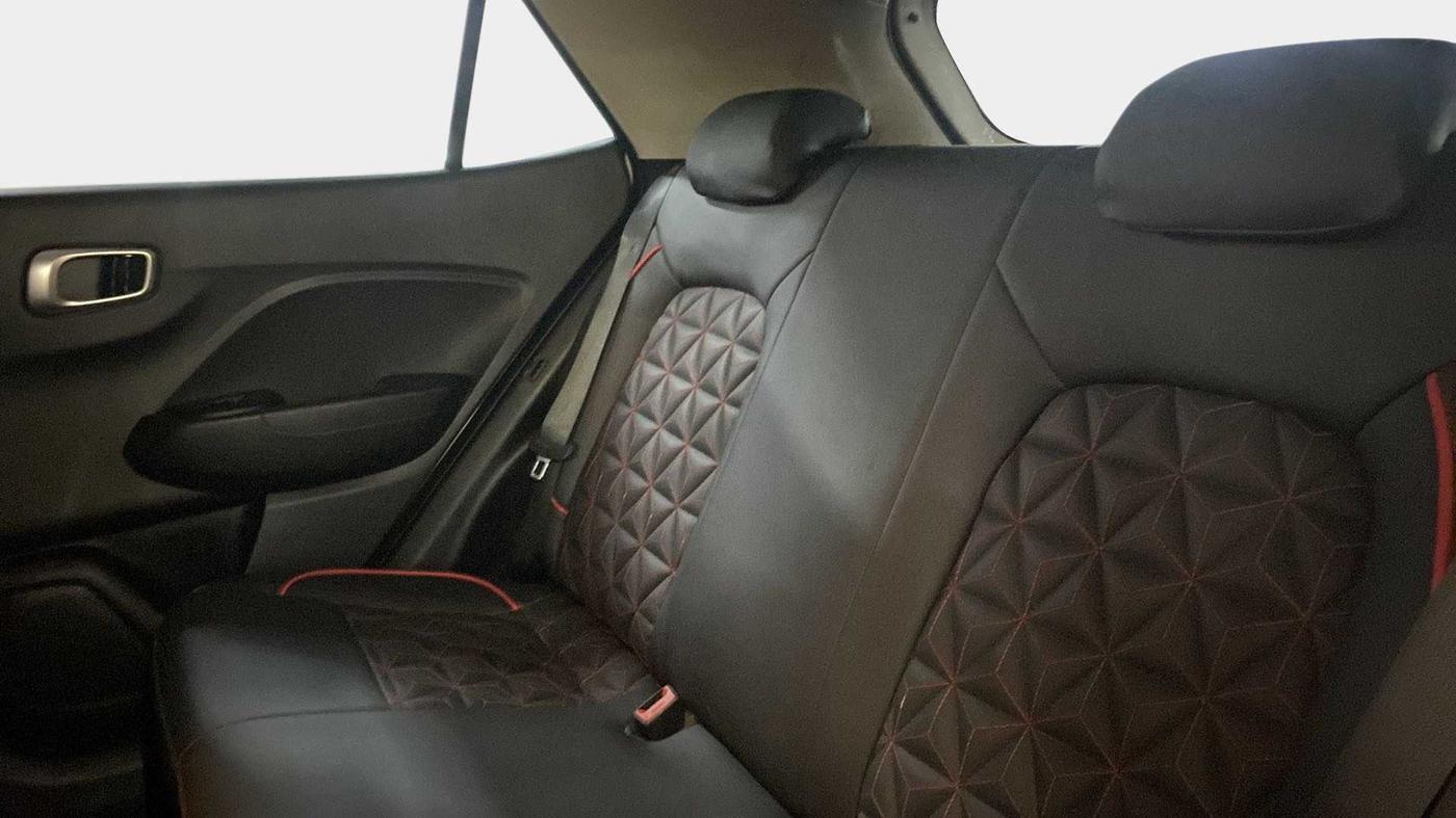 2021 Hyundai VENUE SX PLUS 1.0 TURBO DCT, Petrol, Automatic, 21,991 km, Right Side Rear Door Cabin