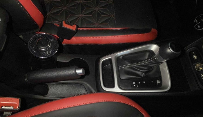 2021 Hyundai VENUE SX PLUS 1.0 TURBO DCT, Petrol, Automatic, 21,991 km, Gear Lever