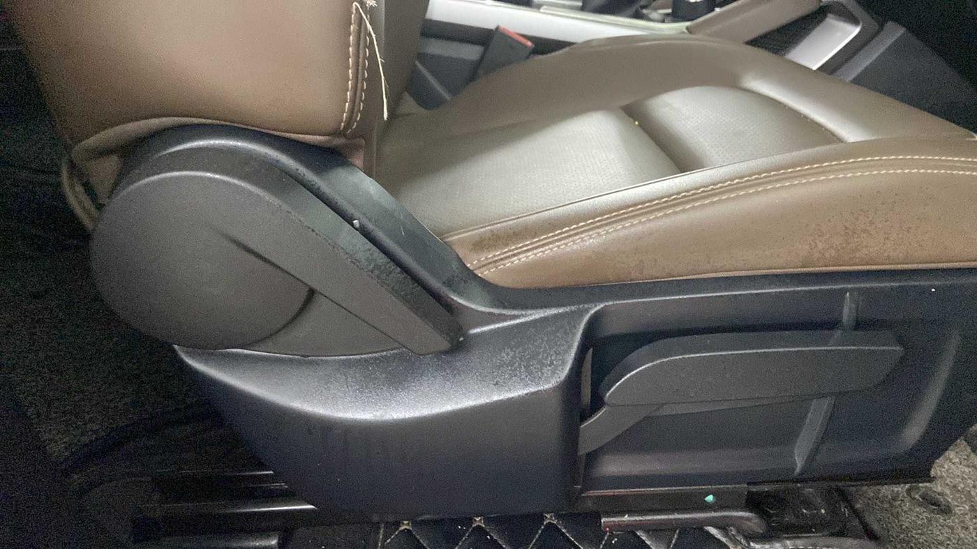 2019 Tata Harrier XZ 2.0L, Diesel, Manual, 32,664 km, Driver Side Adjustment Panel
