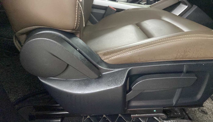 2019 Tata Harrier XZ 2.0L, Diesel, Manual, 32,664 km, Driver Side Adjustment Panel