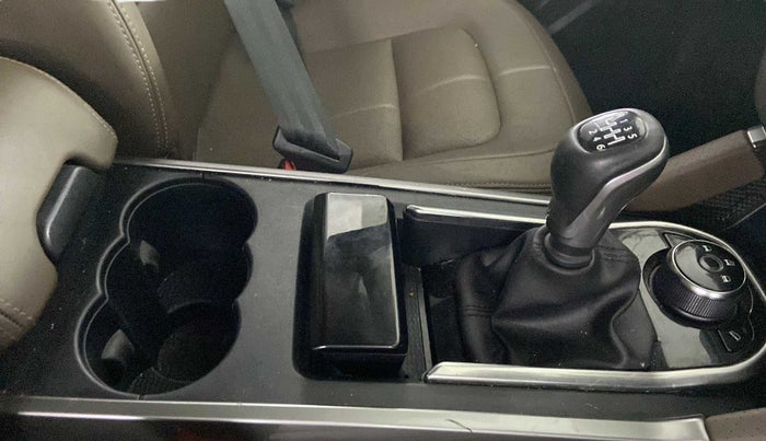 2019 Tata Harrier XZ 2.0L, Diesel, Manual, 32,664 km, Gear Lever