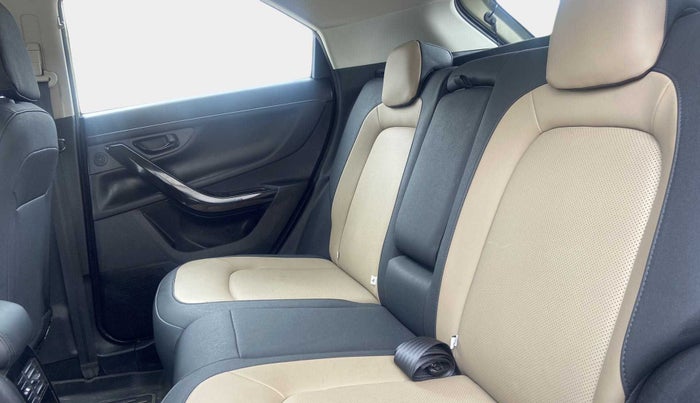 2022 Tata NEXON XZ PLUS PETROL KAZIRANGA, Petrol, Manual, 20,514 km, Right Side Rear Door Cabin