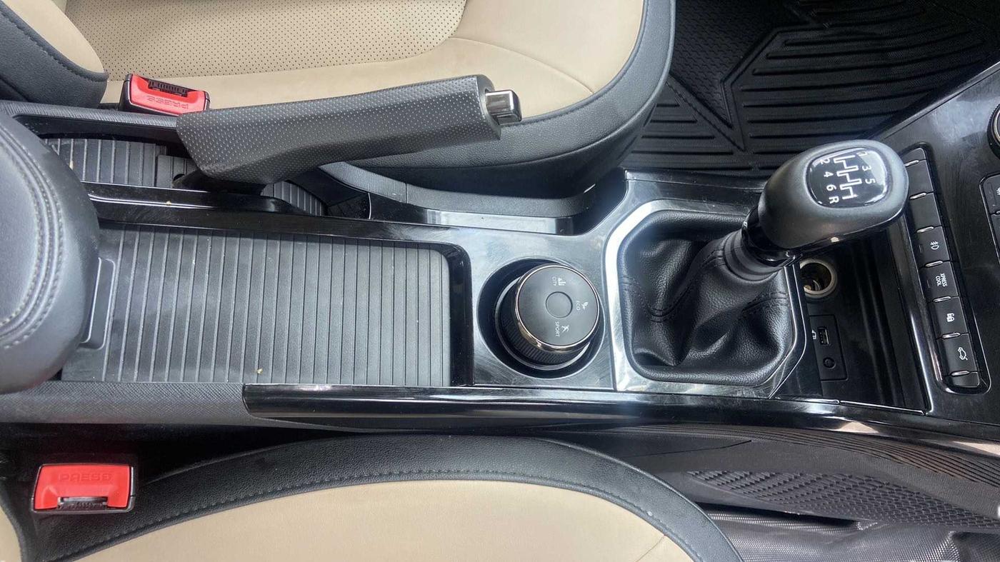 2022 Tata NEXON XZ PLUS PETROL KAZIRANGA, Petrol, Manual, 20,514 km, Gear Lever