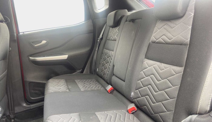 2022 Nissan MAGNITE XV PREMIUM, Petrol, Manual, 18,809 km, Right Side Rear Door Cabin