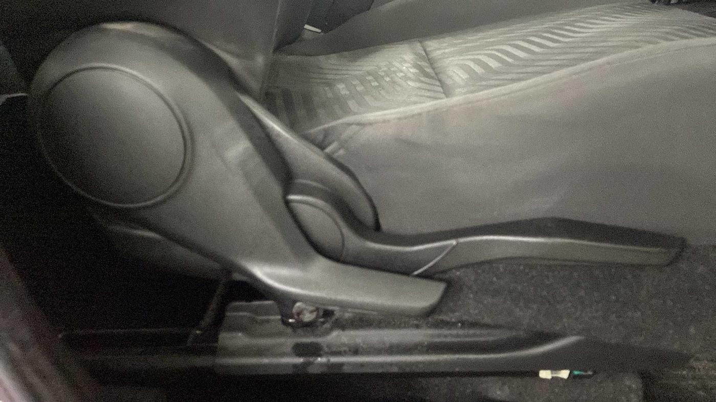 2019 Maruti Swift ZDI AMT, Diesel, Automatic, 63,234 km, Driver Side Adjustment Panel