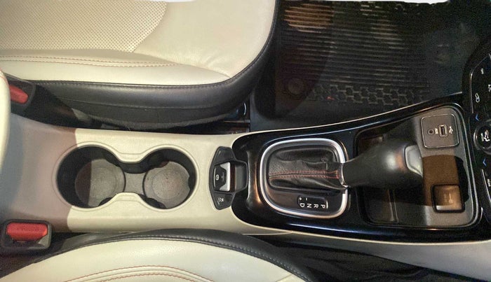 2018 Jeep Compass LIMITED PLUS PETROL AT, Petrol, Automatic, 73,861 km, Gear Lever