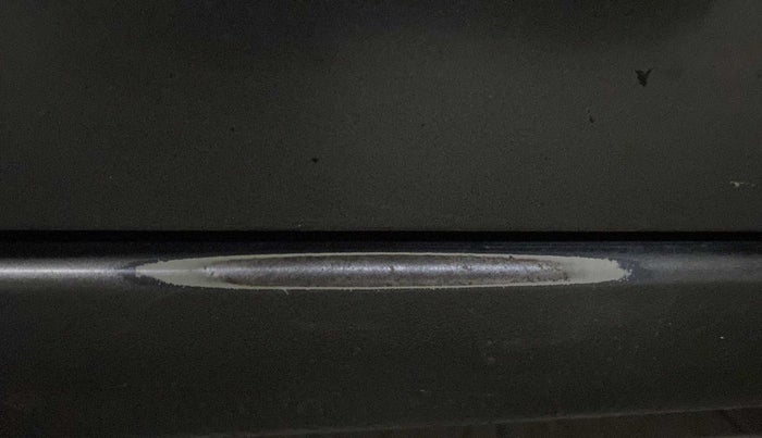 2018 Maruti Dzire ZXI AMT, Petrol, Automatic, 43,239 km, Right running board - Paint has minor damage