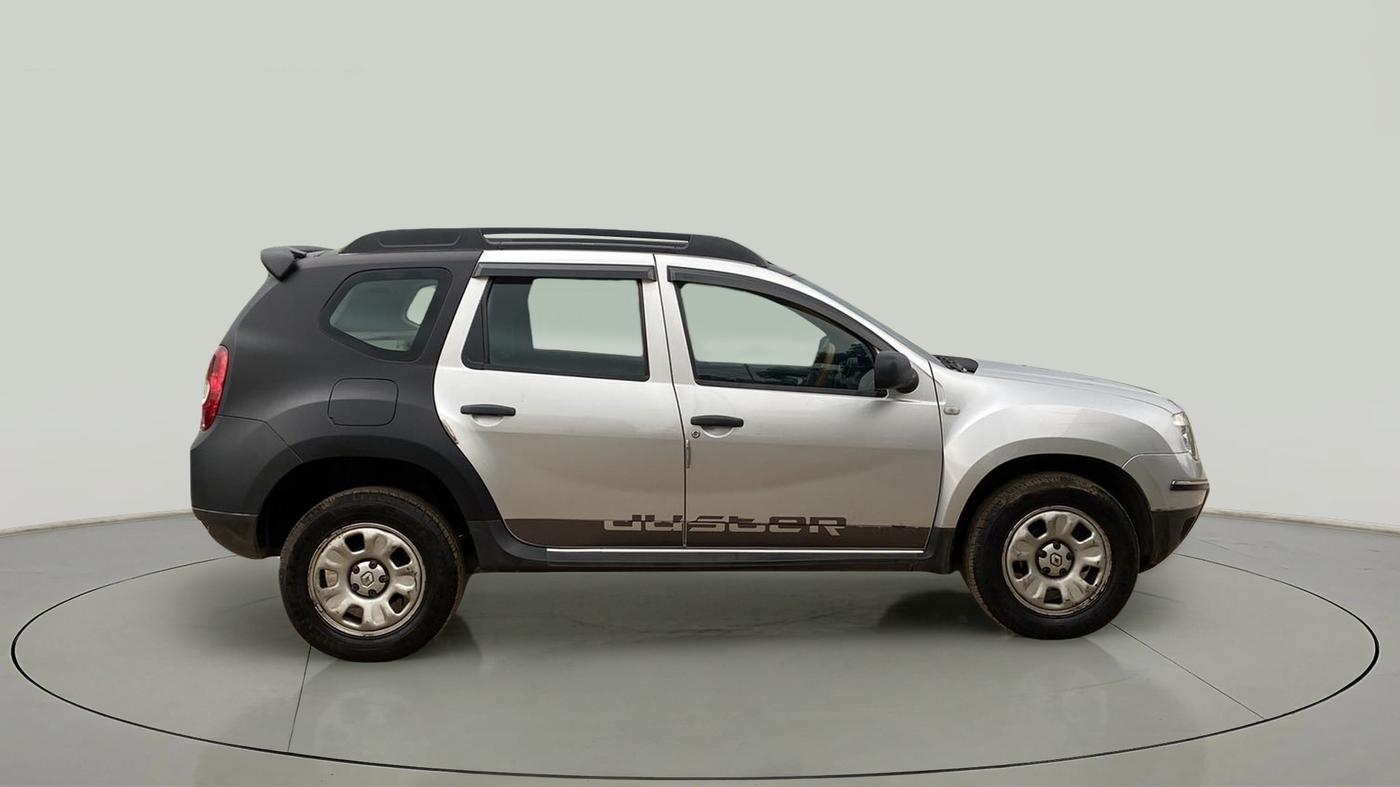 2014 Renault Duster 85 PS RXE DIESEL, Diesel, Manual, 57,904 km, Right Side View