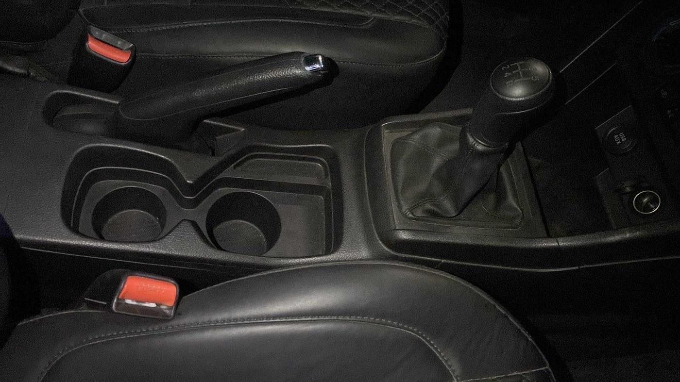 2022 Maruti Vitara Brezza LXI, Petrol, Manual, 12,820 km, Gear Lever