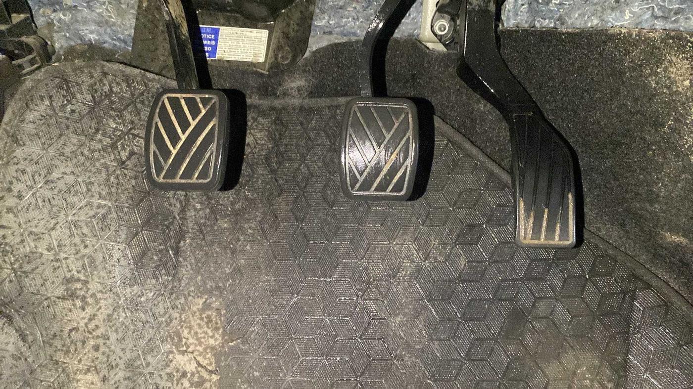 2022 Maruti Vitara Brezza LXI, Petrol, Manual, 12,820 km, Pedals