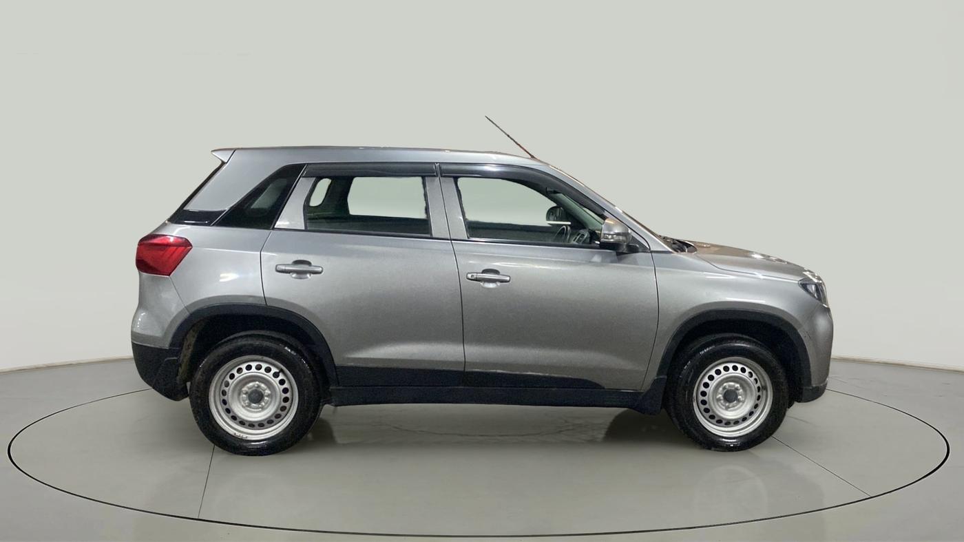 2022 Maruti Vitara Brezza LXI, Petrol, Manual, 12,820 km, Right Side View