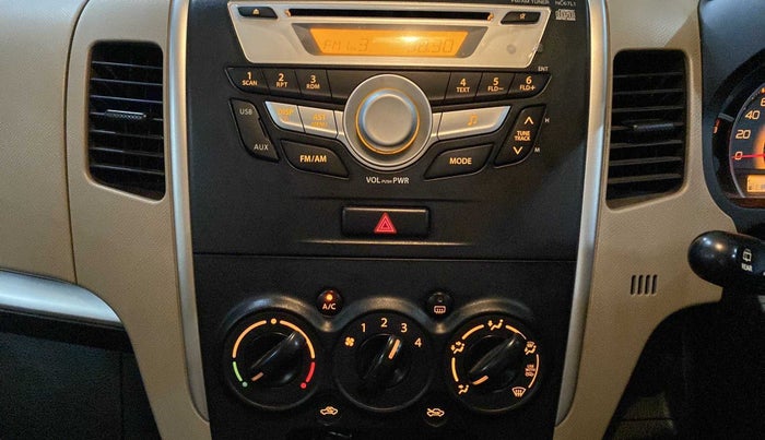 2016 Maruti Wagon R 1.0 VXI, CNG, Manual, 45,622 km, Infotainment System