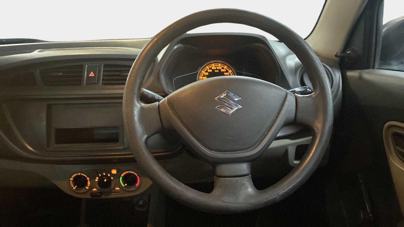 2014 Maruti Alto K10 LXI, Petrol, Manual, 68,319 km, Steering Wheel Close Up