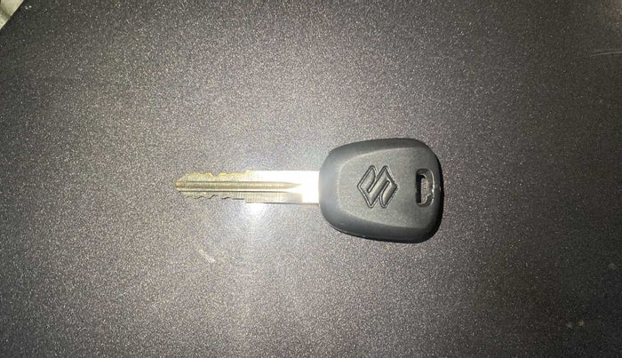 2014 Maruti Alto K10 LXI, Petrol, Manual, 68,319 km, Key Close Up