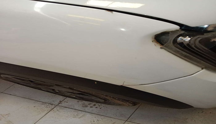 2018 Renault Kwid RXT 1.0 AMT (O), Petrol, Automatic, 17,789 km, Right fender - Slight discoloration