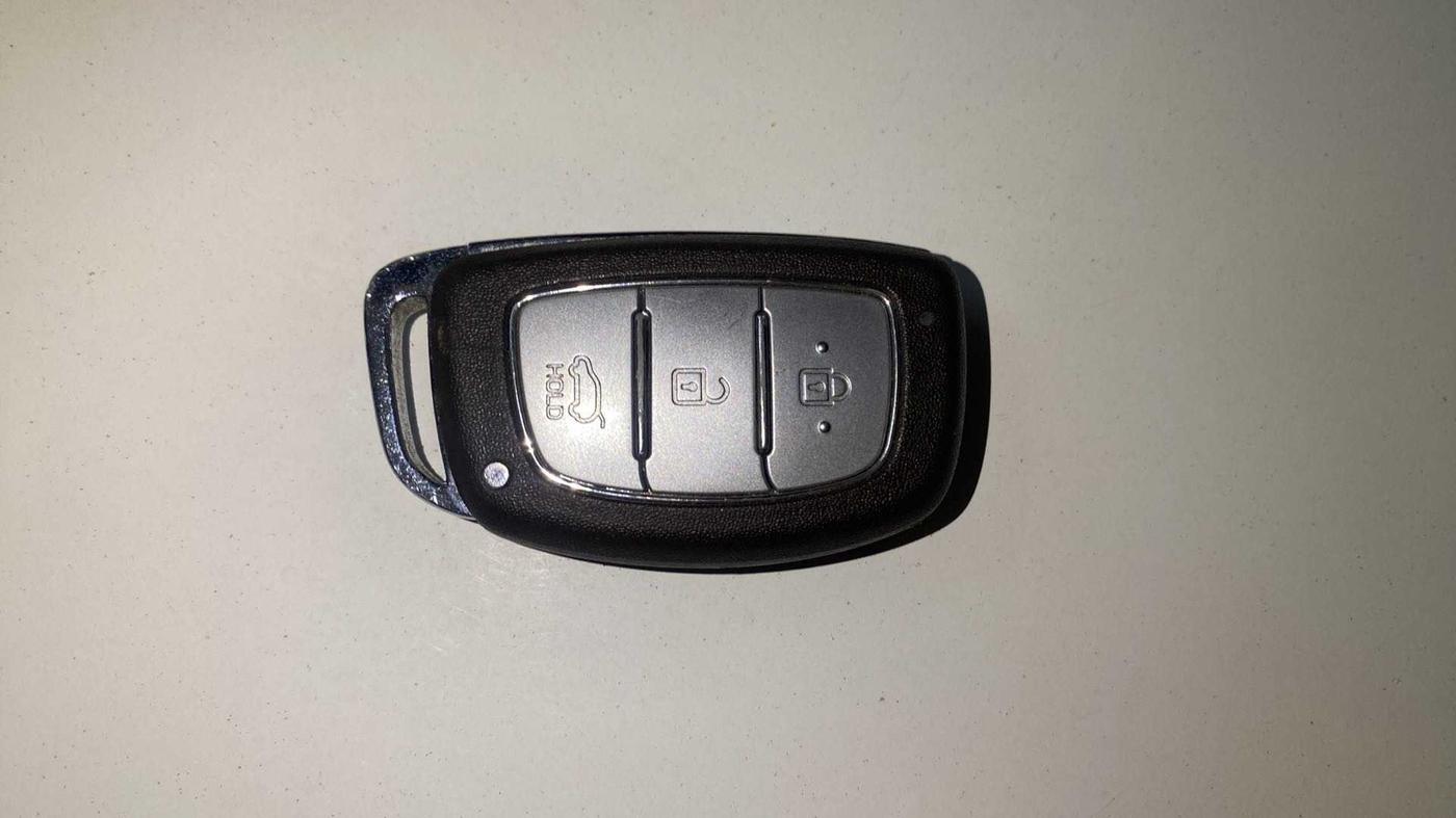 2016 Hyundai Elite i20 ASTA 1.4 CRDI (O), Diesel, Manual, 1,10,303 km, Key Close Up