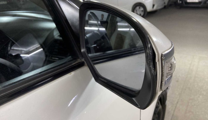 2017 Maruti Swift Dzire VXI, Petrol, Manual, 54,025 km, Right rear-view mirror - Cover has minor damage