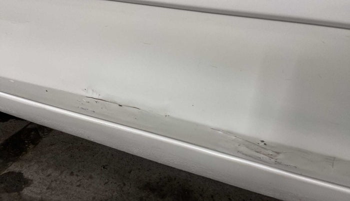 2017 Maruti Swift Dzire VXI, Petrol, Manual, 54,025 km, Front passenger door - Slightly dented