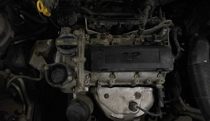 2015 Volkswagen Polo COMFORTLINE 1.2L, Petrol, Manual, 39,160 km, Open Bonet