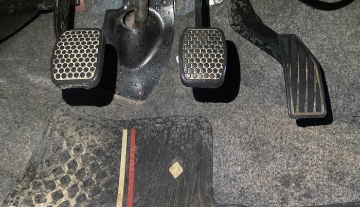 2016 Maruti Alto 800 VXI, Petrol, Manual, 24,305 km, Pedals