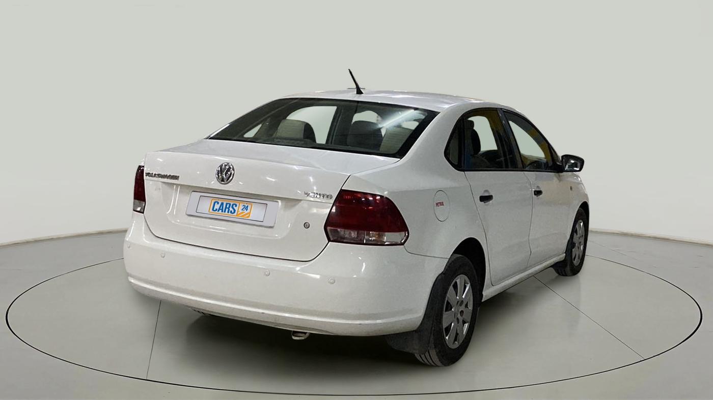 2011 Volkswagen Vento TRENDLINE 1.6, Petrol, Manual, 60,501 km, Right Back Diagonal