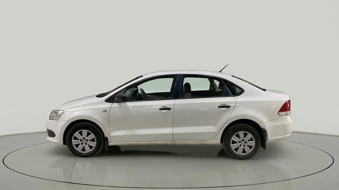2011 Volkswagen Vento TRENDLINE 1.6, Petrol, Manual, 60,501 km, Left Side