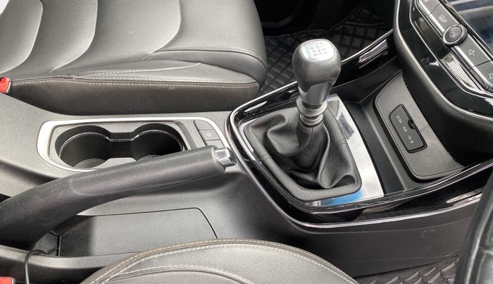 2019 MG HECTOR SHARP 2.0 DIESEL, Diesel, Manual, 58,696 km, Gear Lever