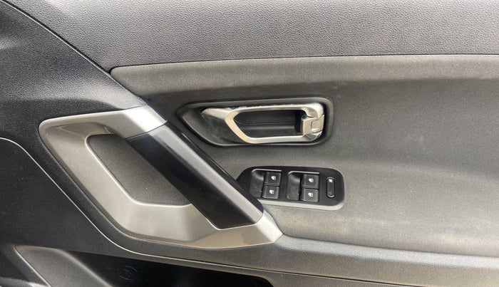 2021 Tata Harrier XT 2.0L KRYOTEC, Diesel, Manual, 17,841 km, Driver Side Door Panels Control