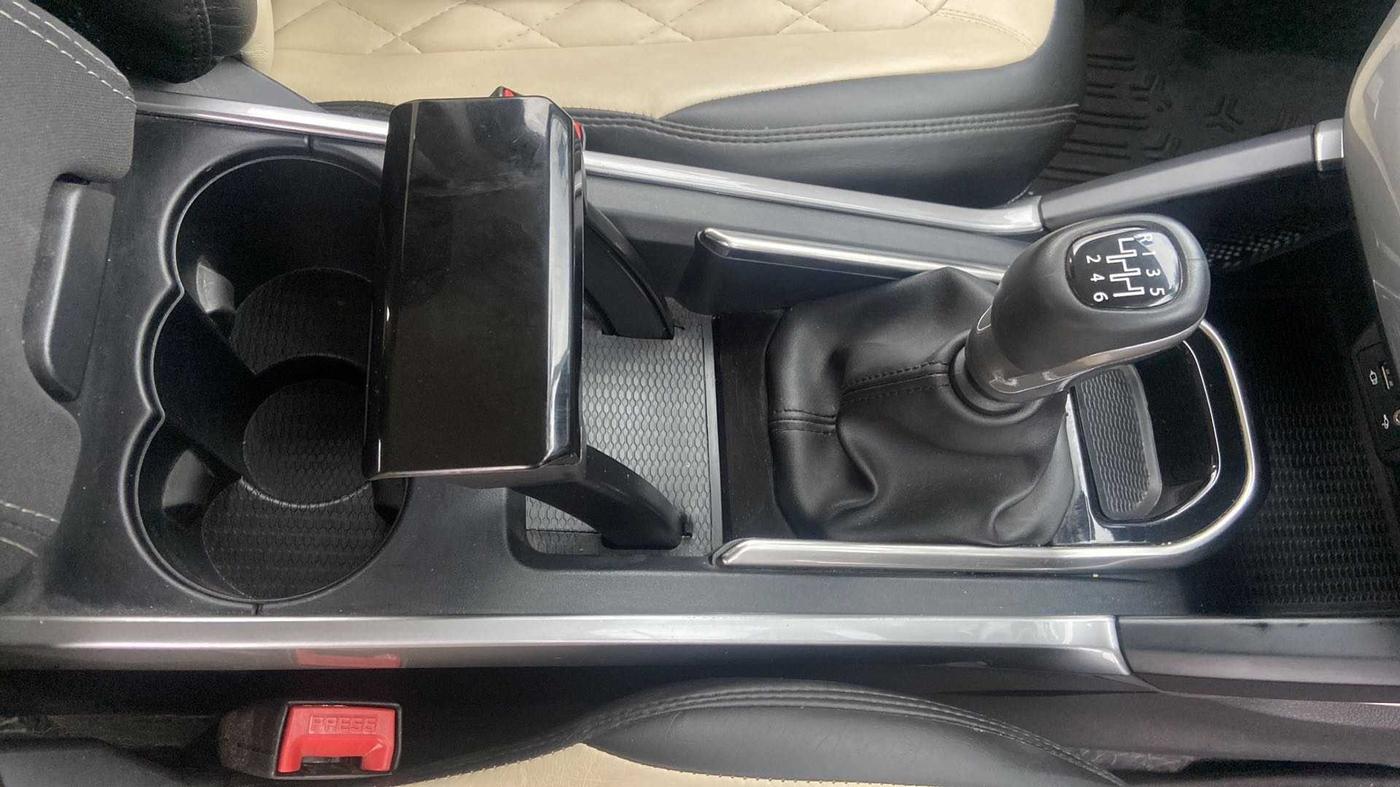 2021 Tata Harrier XT 2.0L KRYOTEC, Diesel, Manual, 17,841 km, Gear Lever