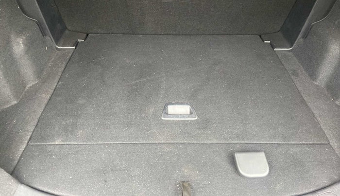 2021 Tata Harrier XT 2.0L KRYOTEC, Diesel, Manual, 17,841 km, Boot Inside