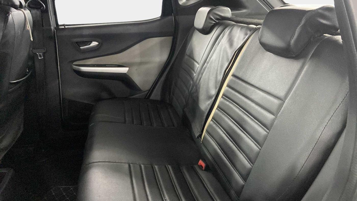 2020 Nissan MAGNITE XV MT, Petrol, Manual, 23,937 km, Right Side Rear Door Cabin
