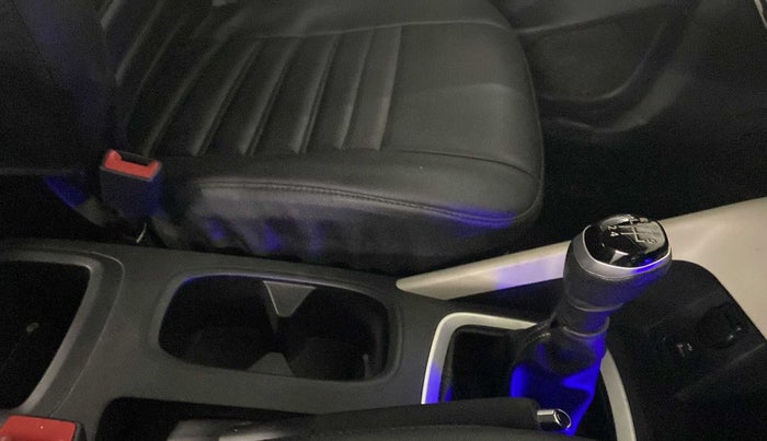 2020 Nissan MAGNITE XV MT, Petrol, Manual, 23,937 km, Gear Lever