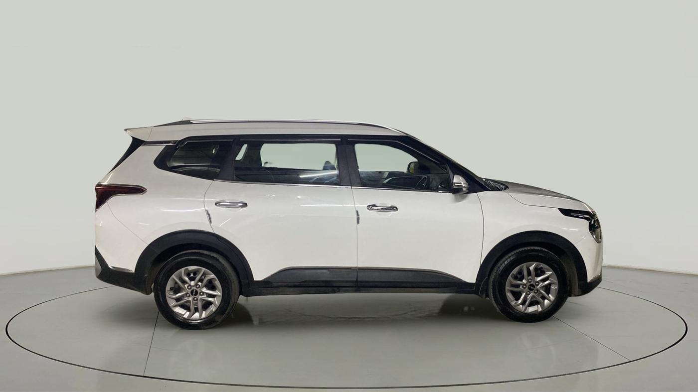 2022 KIA CARENS PRESTIGE 1.4 PETROL 7 STR, Petrol, Manual, 13,034 km, Right Side View