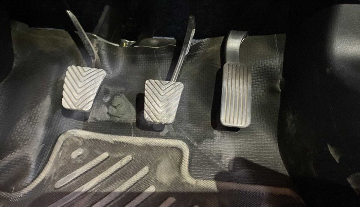 2022 KIA CARENS PRESTIGE 1.4 PETROL 7 STR, Petrol, Manual, 13,034 km, Pedals