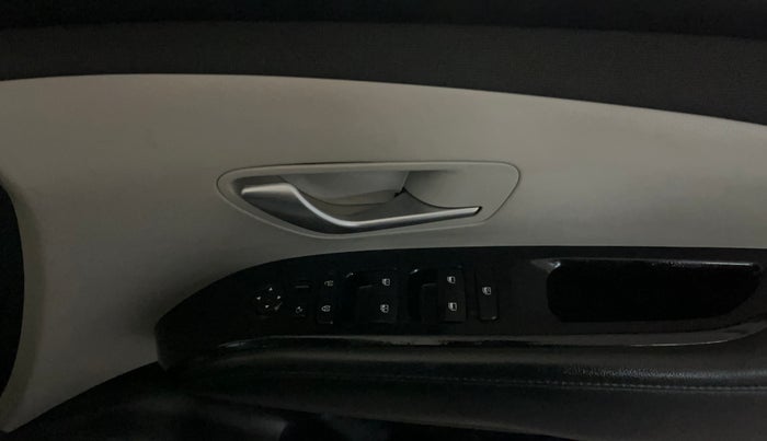 2023 Hyundai Tucson SIGNATURE 2.0 AT PETROL, Petrol, Automatic, 30,062 km, Driver Side Adjustment Panel