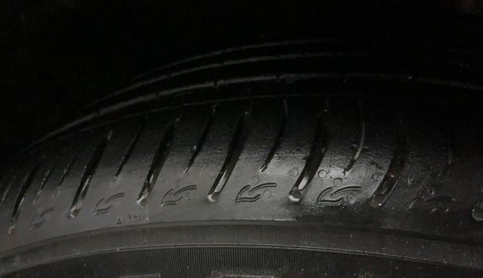 2023 Hyundai Tucson SIGNATURE 2.0 AT PETROL, Petrol, Automatic, 30,062 km, Left Rear Tyre Tread