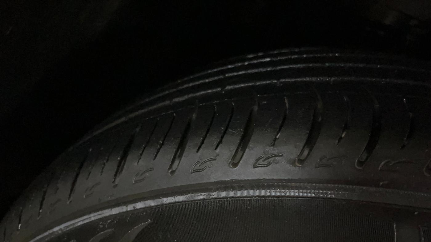 2023 Hyundai Tucson SIGNATURE 2.0 AT PETROL, Petrol, Automatic, 30,151 km, Right Rear Tyre Tread