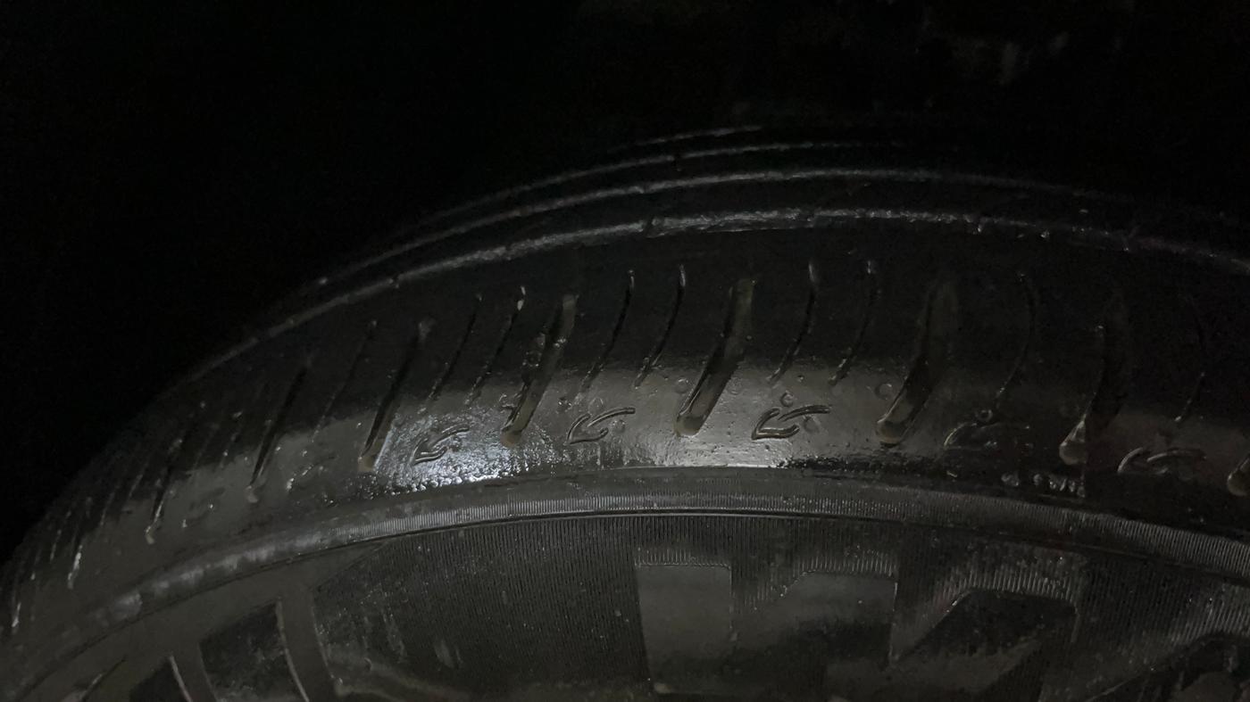 2023 Hyundai Tucson SIGNATURE 2.0 AT PETROL, Petrol, Automatic, 30,151 km, Right Front Tyre Tread