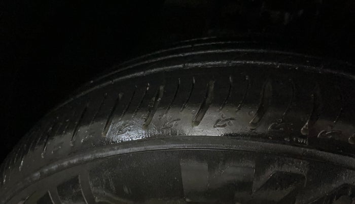 2023 Hyundai Tucson SIGNATURE 2.0 AT PETROL, Petrol, Automatic, 30,062 km, Right Front Tyre Tread